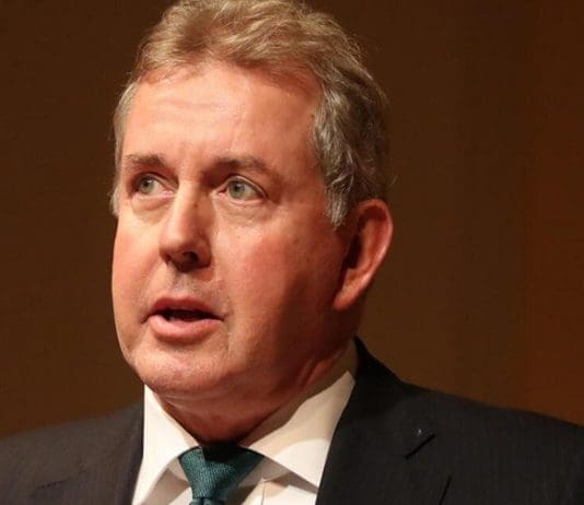 I see you, Kim Darroch