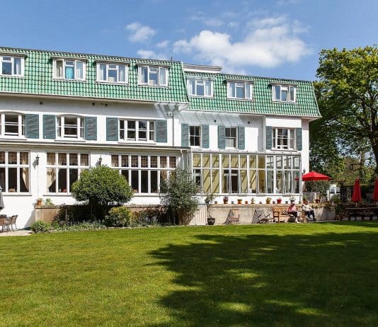 Council Scheme to Help Retreat for Cancer Patients Raise Funds