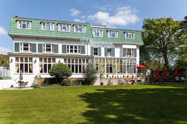 Council Scheme to Help Retreat for Cancer Patients Raise Funds