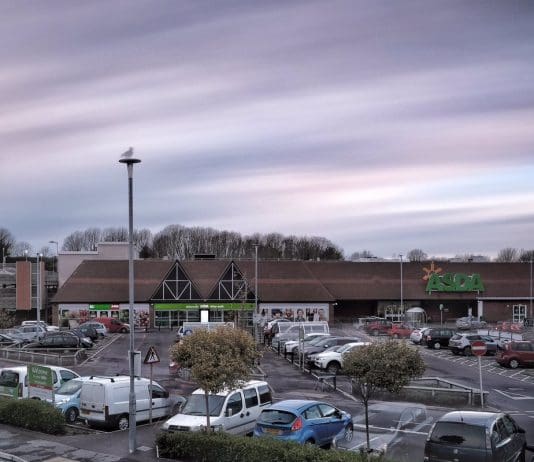 ASDA looking to cut 3000 jobs as the transition to online continues