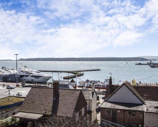 Witness Appeal Following Man Attacked With Glass in Poole