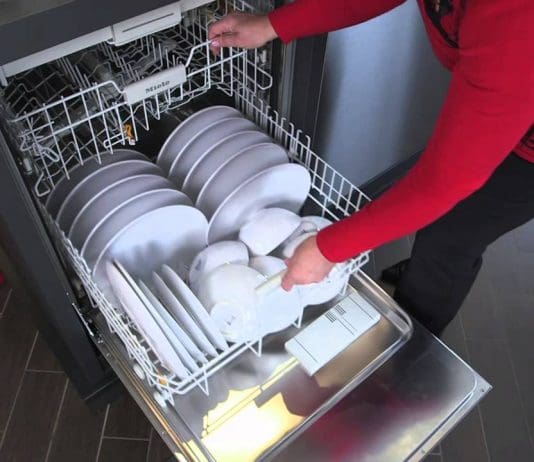 Simple Task No 5: Loading a Dishwasher
