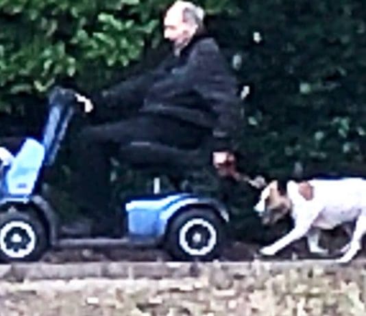 If you know the identify of this man please contact the dog warden