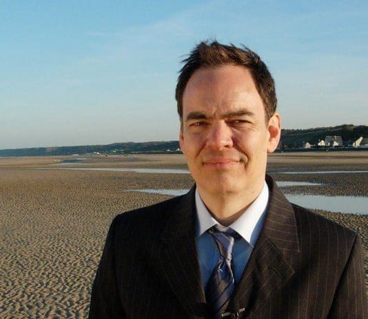 Broadcaster Max Keiser states that BBC censorship of Israel is reason why he quit BBC