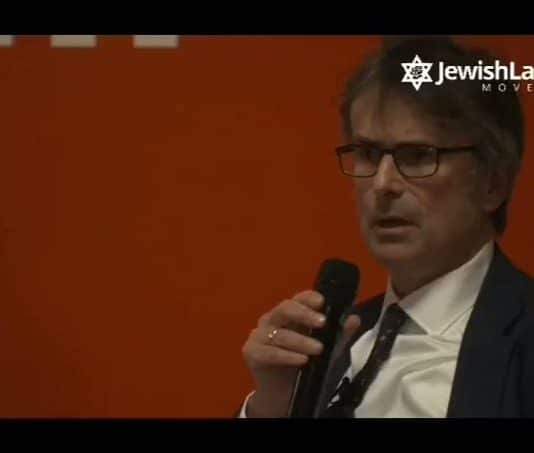 Is Robert Peston an establishment bully boy?