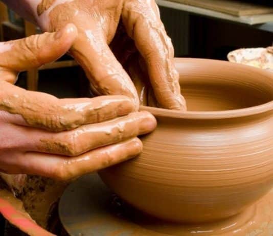 Free arts activities for people living with dementia or mental health conditions