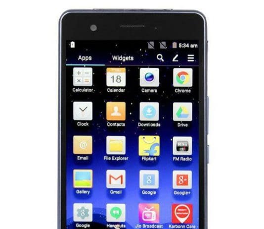 Conservatives argue that parents who give children under 13 a smart phone are irresponsible