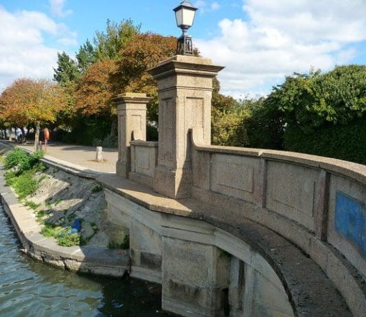 Witness appeal following attempted robbery in Weymouth