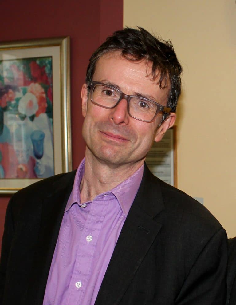 Covid-19: Robert Peston vs Deputy Chief Medical Officer. Guess who won?