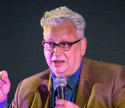 Jon Lansman to step down as chair of Momentum