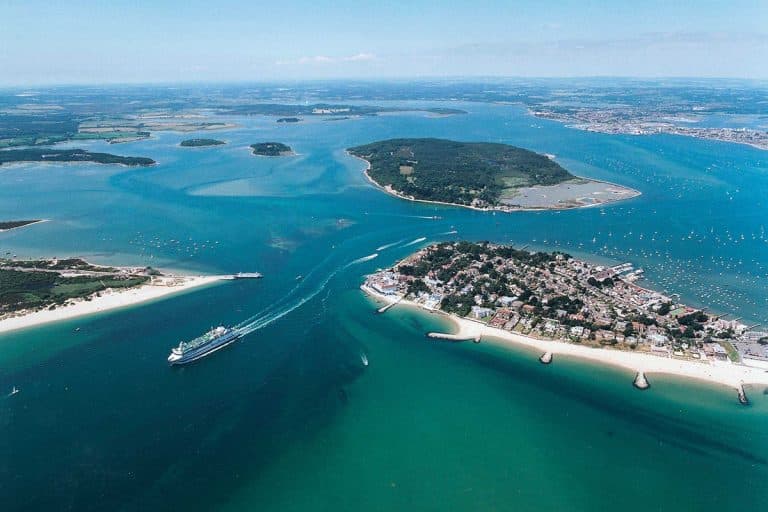 Poole harbour ranks in top 10 UK locations to go on a date