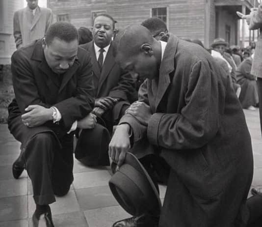Martin Luther King Jnr ‘taking the knee’ during a 1965 episode of Game of Thrones