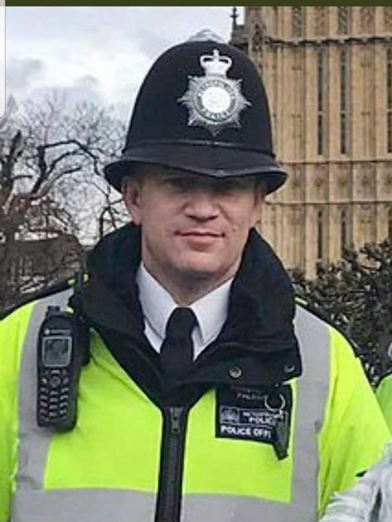 Tobias Ellwood MP condemns right wing demonstrator who urinated over PC Keith Palmer’s memorial