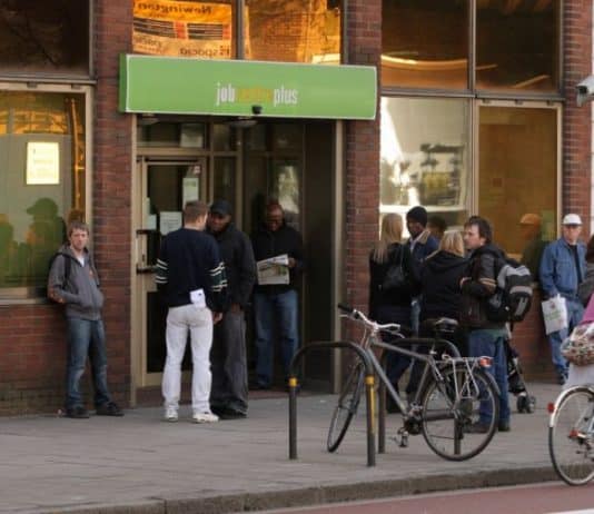 South West on the brink of mass youth unemployment, warns TUC