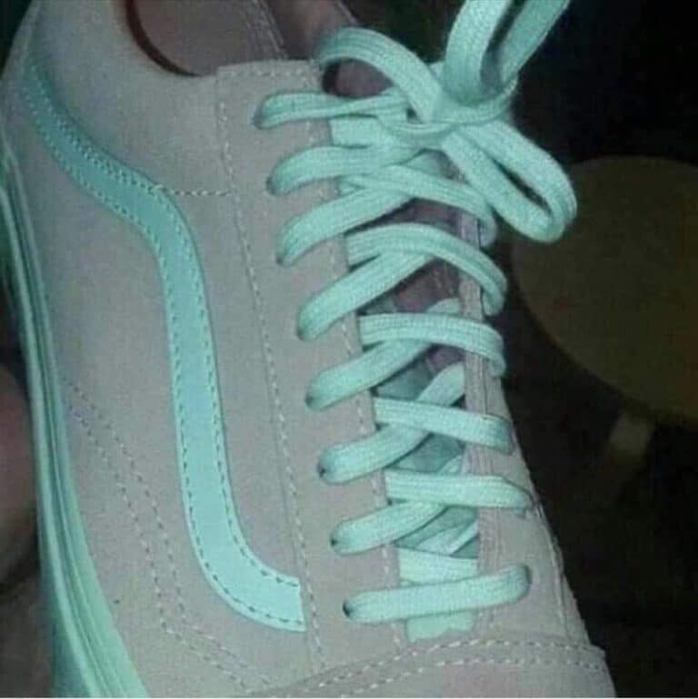 This image will tell you which part of your brain is most active. What colours do you see?