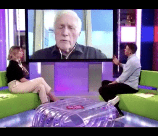 Jermaine Jenas shuts down David Dimbleby’s destruction of Boris Johnson’s government’s handling of Covid-19 Jermaine Jenas shuts down David Dimbleby's destruction of Boris Johnson's government's handling of Covid-19