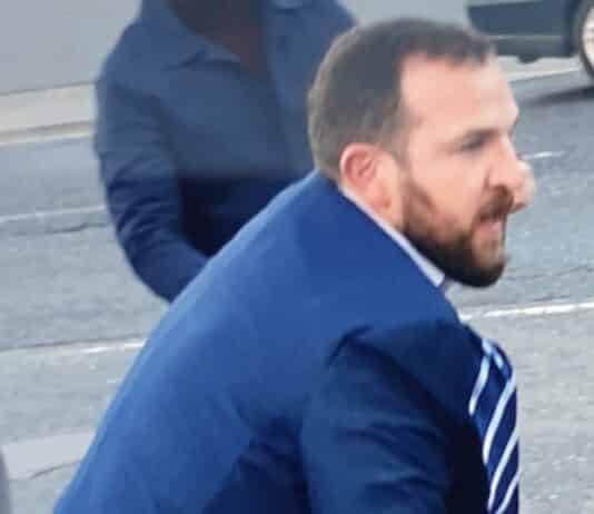 Mercedes driver assaults 15 year old boy in Poole