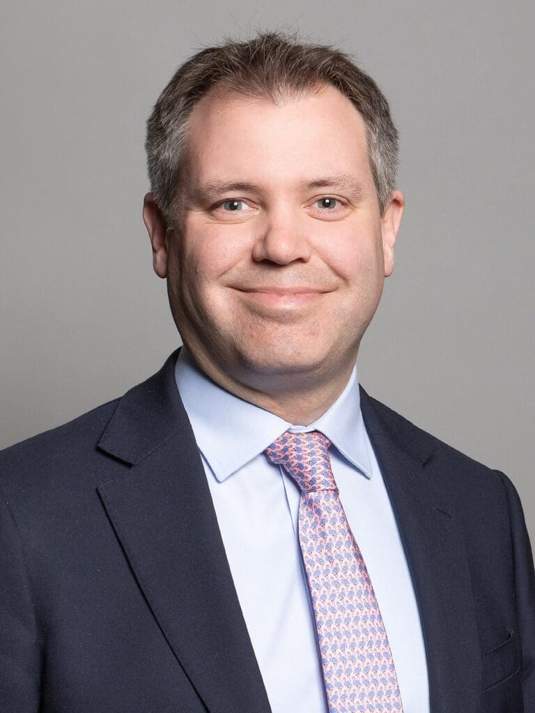 Piers Morgan to Health Minister: Do you read the briefs? Do you know anything?