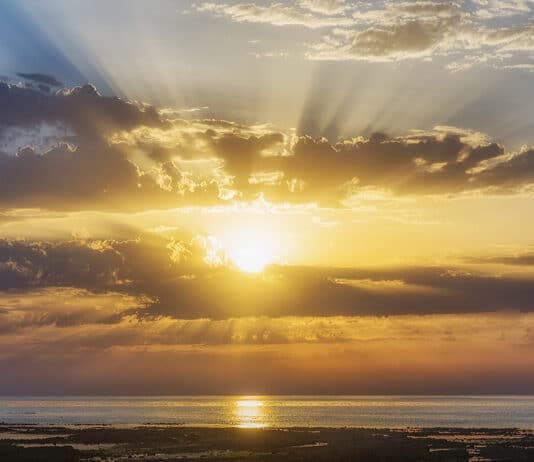 A mini heatwave could break records next week