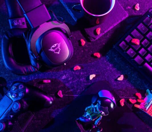 The Online World and Video Games: A better way to communicate?