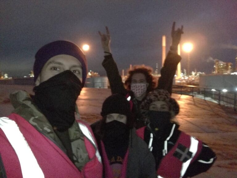 Dorset Olympian amongst blockade and occupation of UK’s biggest oil refinery