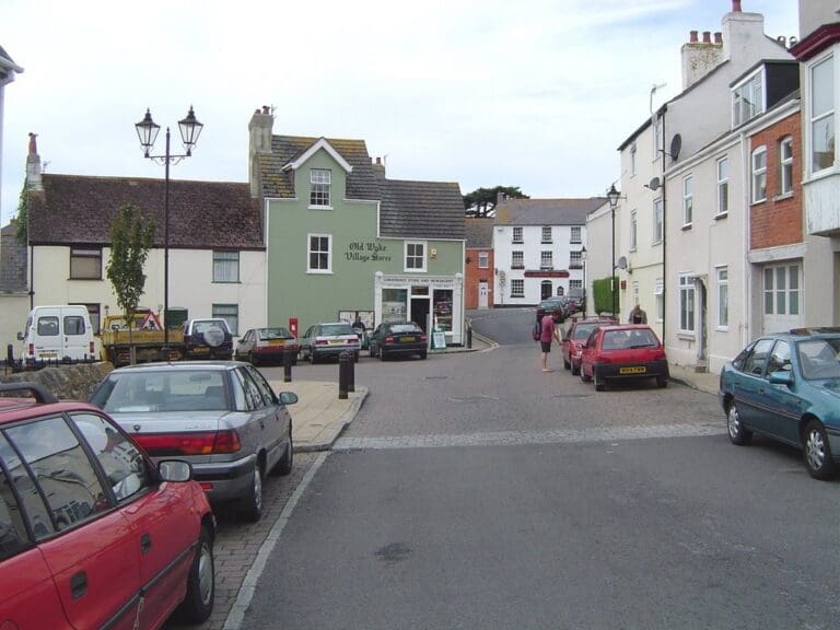 Christmas cheer extinguished by streetlight contractor as Christmas tree lights disconnected