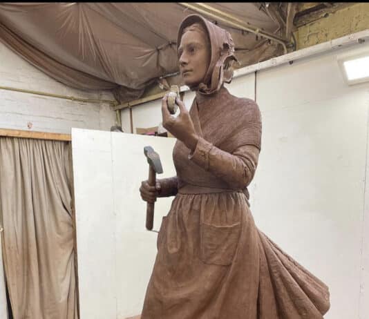Why a statue for Mary Anning?