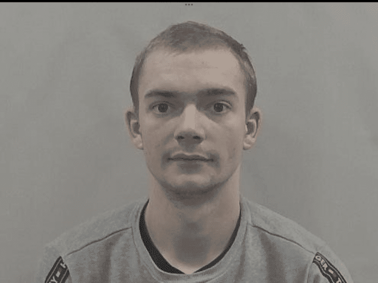 Man jailed for three years after grooming a teenage Weymouth girl and engaging in sexual activity