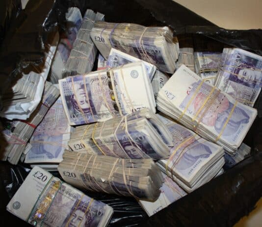 Ian Hislop takes on Select Committee over how MP’s are being fisted (‘bribed’) by lobbyists…