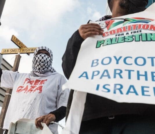 Racist apartheid supporters get all coy when filmed at anti racist rally