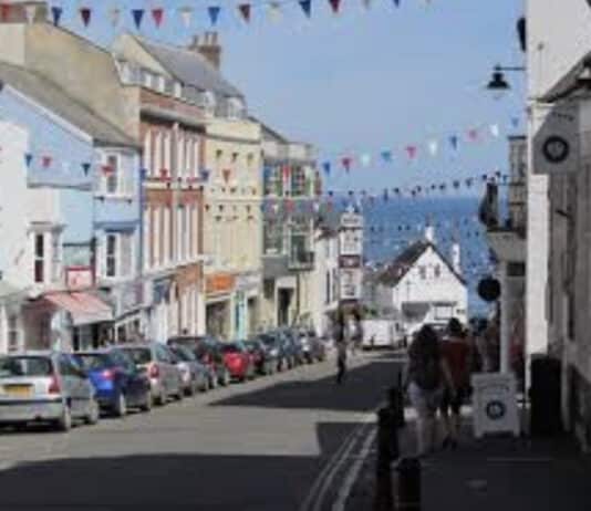 Lyme Regis named one of the Must-See Literary Places for Book Lovers in the UKÂ