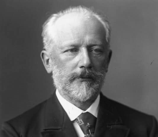 Tchaikovsky denies having ever heard of Vladimir Putin. Trump and Farage… on the other hand