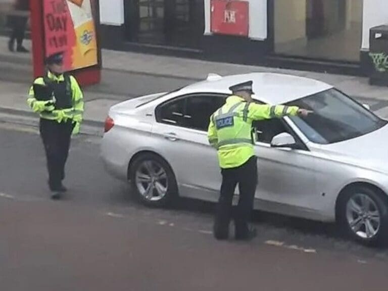 Police warn public not to get in to unlicensed taxis in Dorset