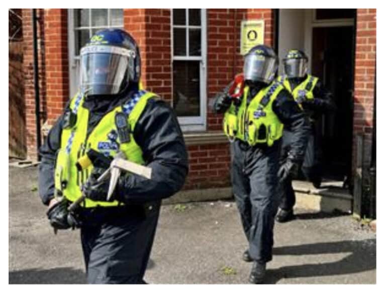 Shops in BCP are hiding illegal products behind walls