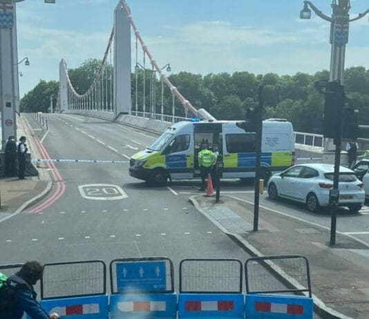 Man jumps in Thames and dies following yet more Met police brutality