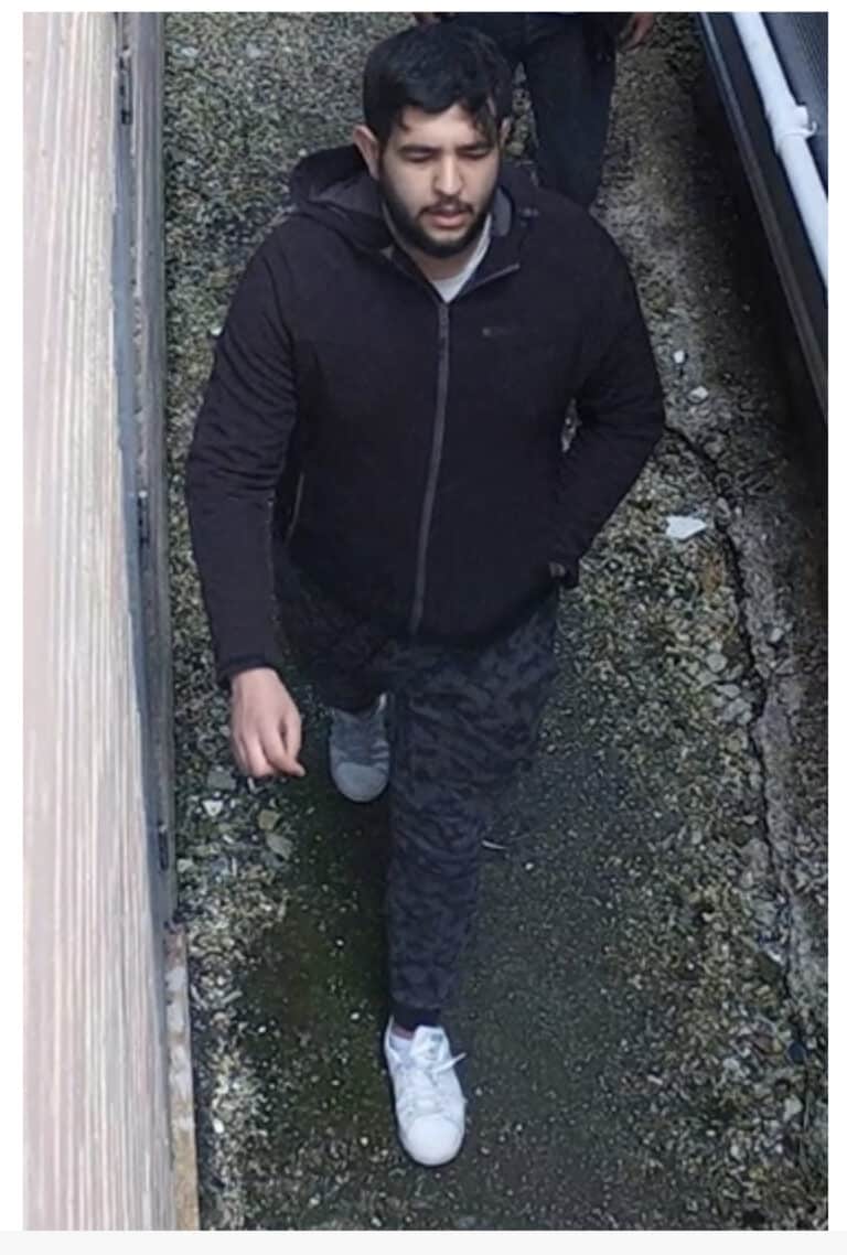 Two men seriously assaulted by group in Poole