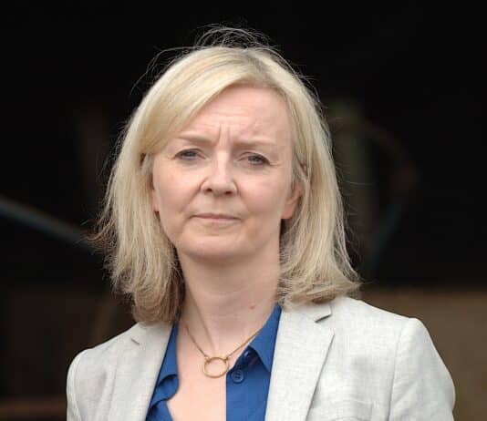 Dorset MP amongst many savaging Liz Truss and forcing U turn