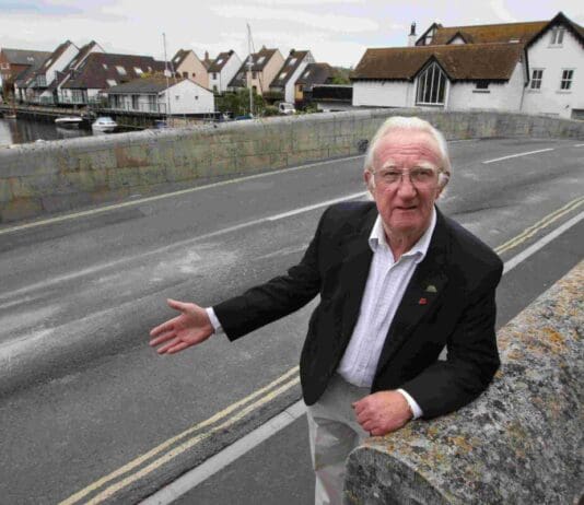 Highcliffe and Wakeford BCP councillor dies