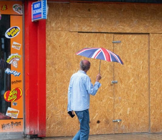 Economy slumps as City warns that Truss is taking us back to 1970’s