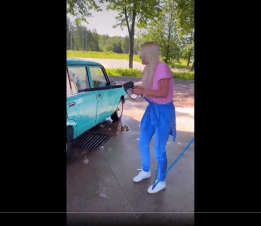 Woman teaches how to breakdance in 5 seconds