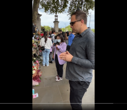 Dan Wootton proves he is an insincere vile egotistical ****