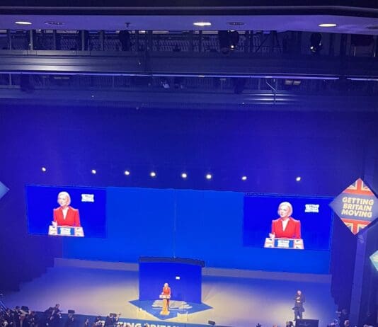 Liz Truss tries to hoodwink public about being first PM to go to comprehensive school