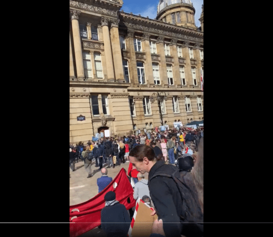 Kudos as psychopath captured being escorted by police