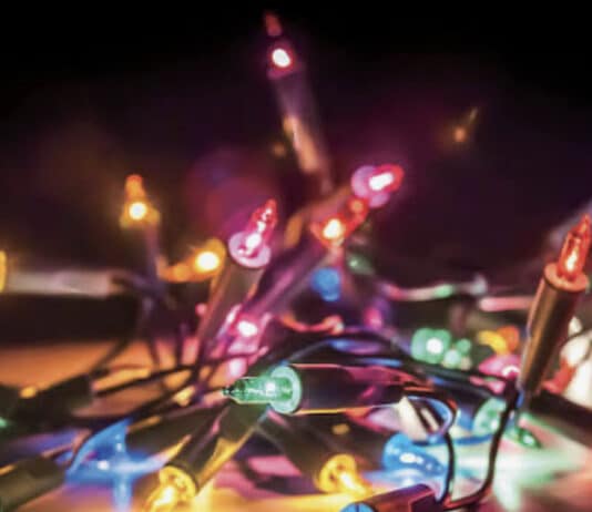Many Christmas lights bought on internet are unsafe and are being sold illegally