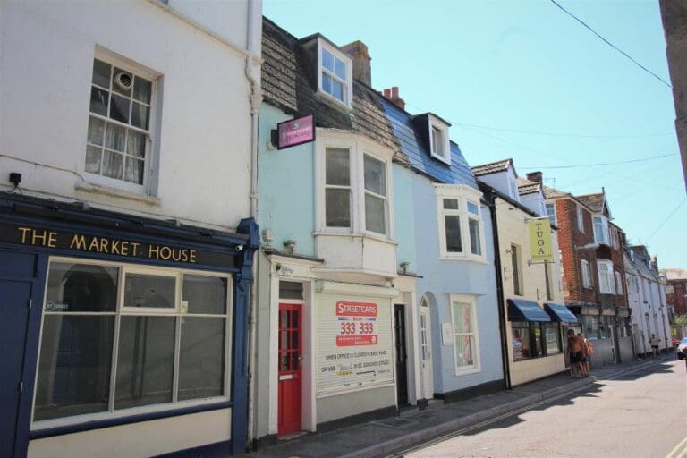 Weymouth man arrested after chasing member of public with mallet down Maiden Street