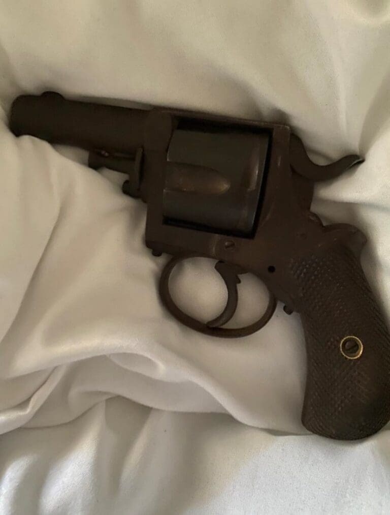 Man jailed following find of revolver in hotel room in Poole