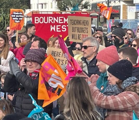 Billy Bragg joins the throngs as ‘Winter of Discontent’ snowballs across Dorset