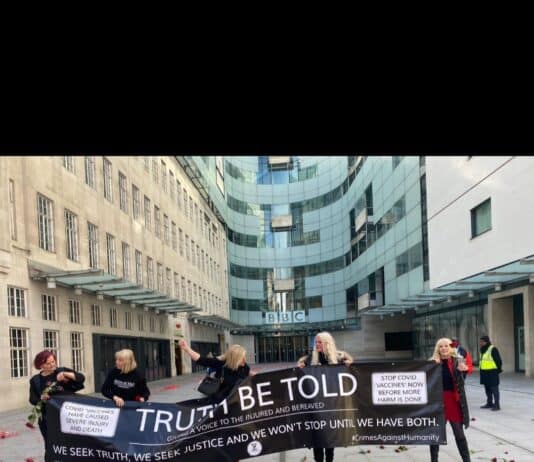 THEY LIED – PEOPLE DIED! ANTIVAX PROTESTERS RALLY IN LONDON