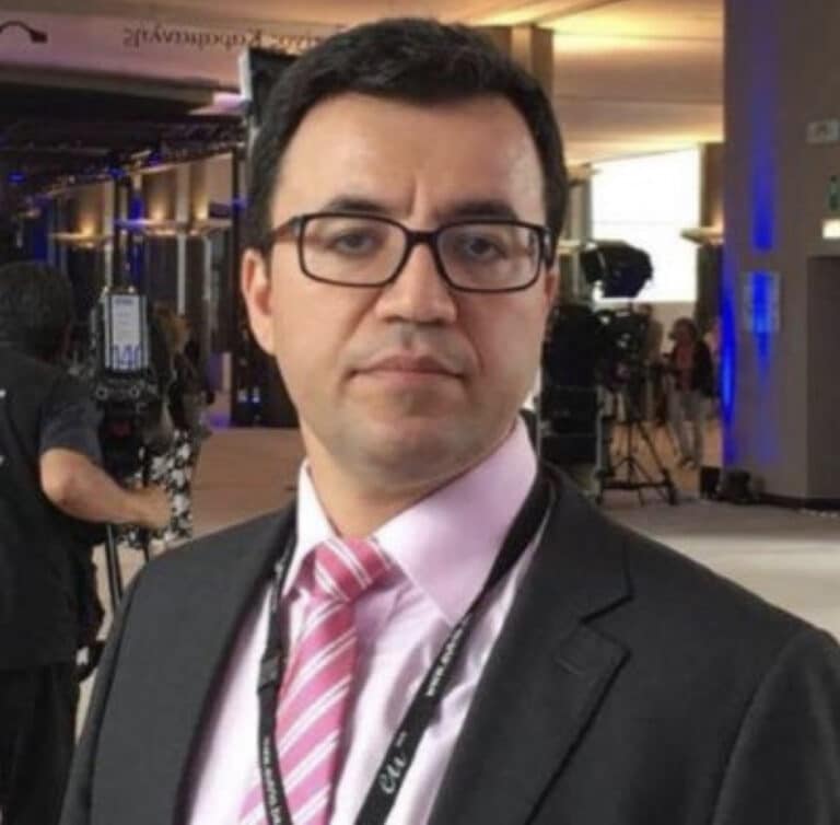 Conservative councillor’s husband on hunger strike outside Foreign Affairs Office in London