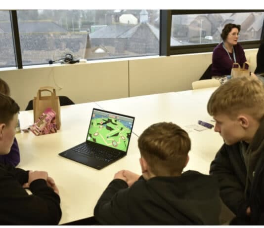 Dynamic online game to teach children how to keep safe